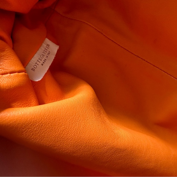 BOTTEGA - The POUCH - orange colour . Large size . 100% auth, includes dustbag. - Picture 4 of 6